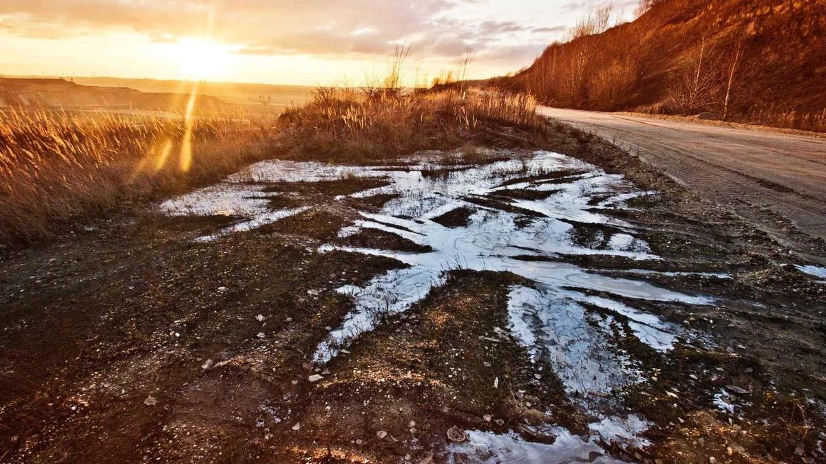 The Stormwater Basin Design Flaw That Floods Entire Neighborhoods During 1-Hour Downpours